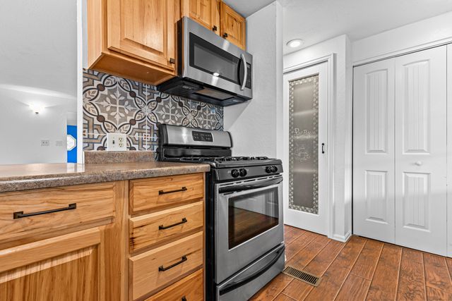 2252 Table Rock Road 222, Medford, OR 97501