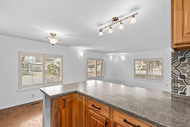 2252 Table Rock Road 222, Medford, OR 97501