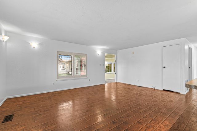 2252 Table Rock Road 222, Medford, OR 97501