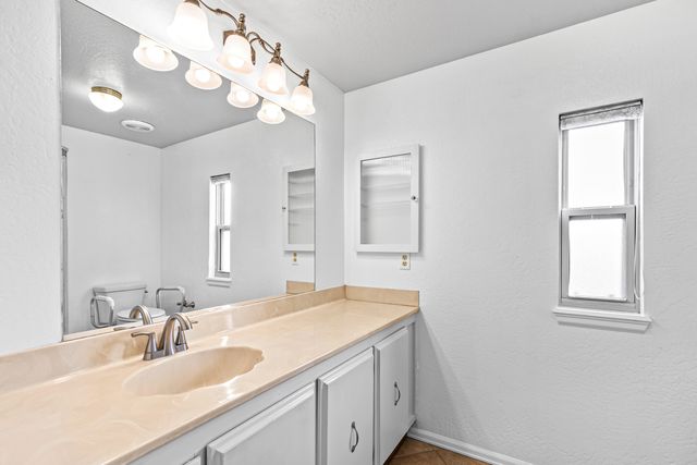 2252 Table Rock Road 222, Medford, OR 97501