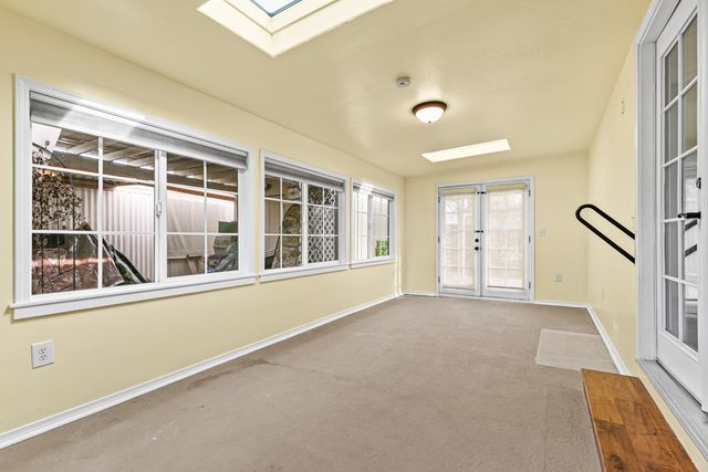 2252 Table Rock Road 222, Medford, OR 97501