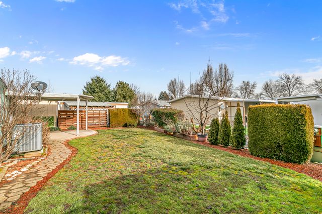 2252 Table Rock Road 222, Medford, OR 97501