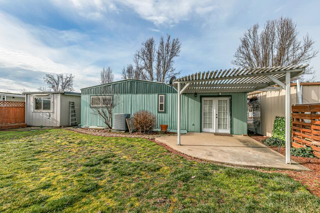 2252 Table Rock Road 222, Medford, OR 97501