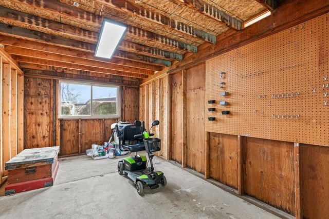 2252 Table Rock Road 222, Medford, OR 97501