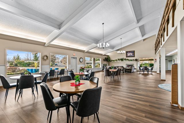 2252 Table Rock Road 222, Medford, OR 97501