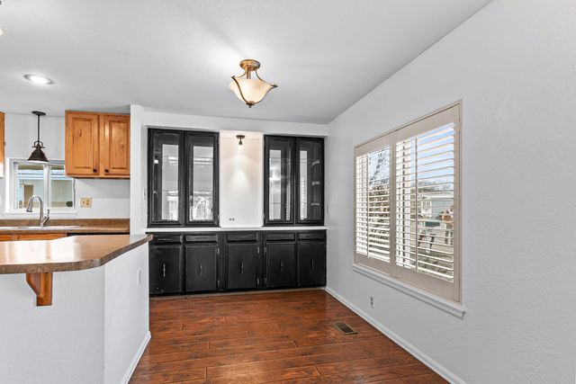 2252 Table Rock Road 222, Medford, OR 97501