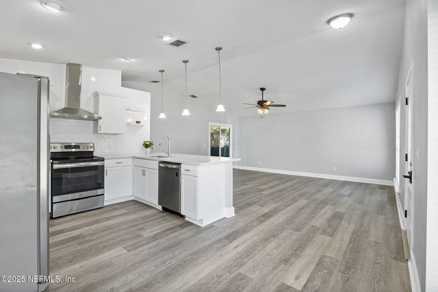 1672 SANDY HOLLOW Loop, Middleburg, FL 32068