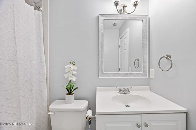 1672 SANDY HOLLOW Loop, Middleburg, FL 32068