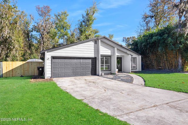 1672 SANDY HOLLOW Loop, Middleburg, FL 32068