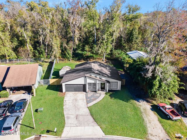 1672 SANDY HOLLOW Loop, Middleburg, FL 32068