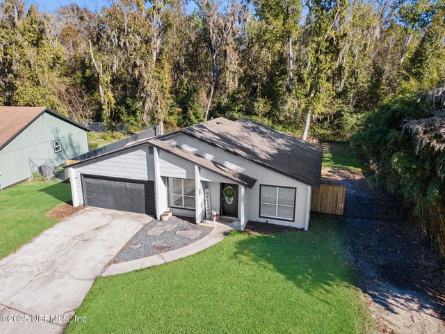 1672 SANDY HOLLOW Loop, Middleburg, FL 32068