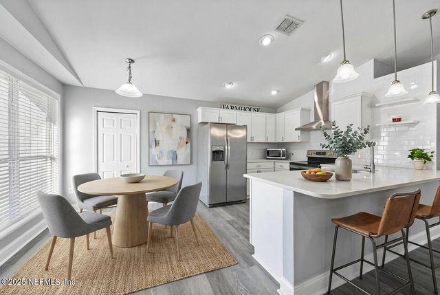 1672 SANDY HOLLOW Loop, Middleburg, FL 32068