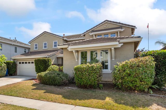 204 Daylily Ln, Patterson, CA 95363