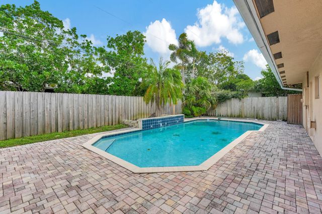 1300 NE 26th Avenue NE, Pompano Beach, FL 33062