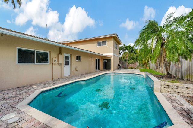 1300 NE 26th Avenue NE, Pompano Beach, FL 33062