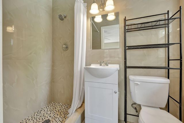 1300 NE 26th Avenue NE, Pompano Beach, FL 33062