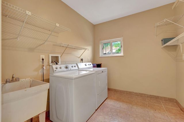 1300 NE 26th Avenue NE, Pompano Beach, FL 33062