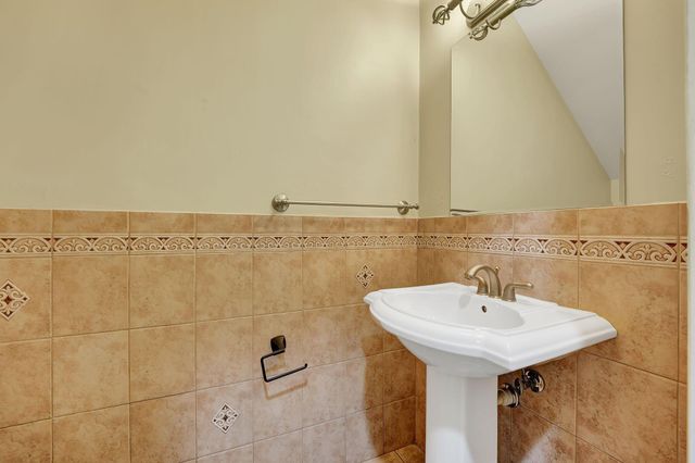 1300 NE 26th Avenue NE, Pompano Beach, FL 33062