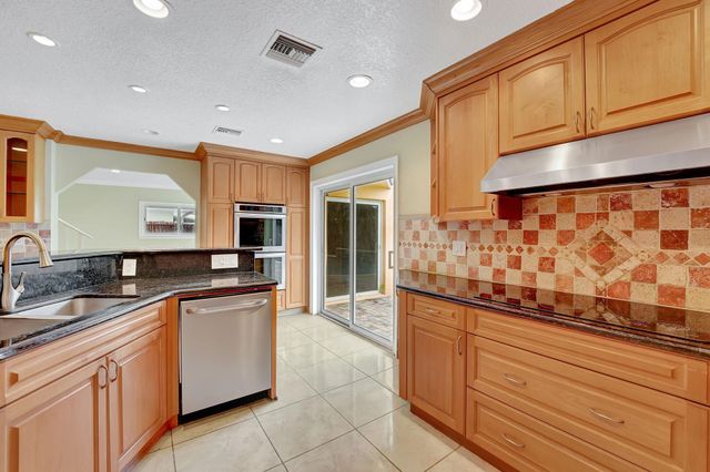 1300 NE 26th Avenue NE, Pompano Beach, FL 33062