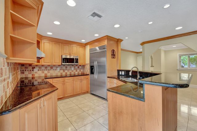 1300 NE 26th Avenue NE, Pompano Beach, FL 33062