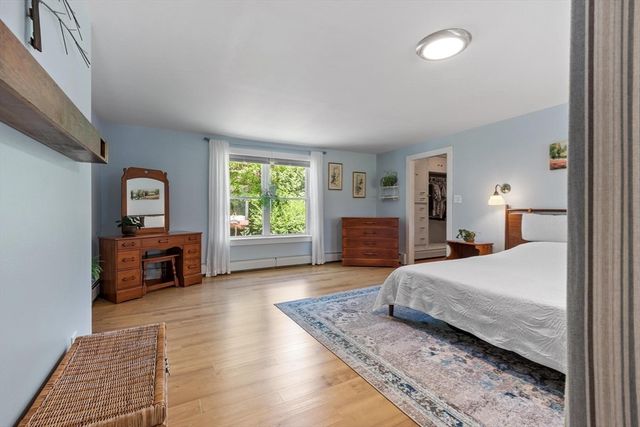 27 Oak Ave, Lunenburg, MA 01462