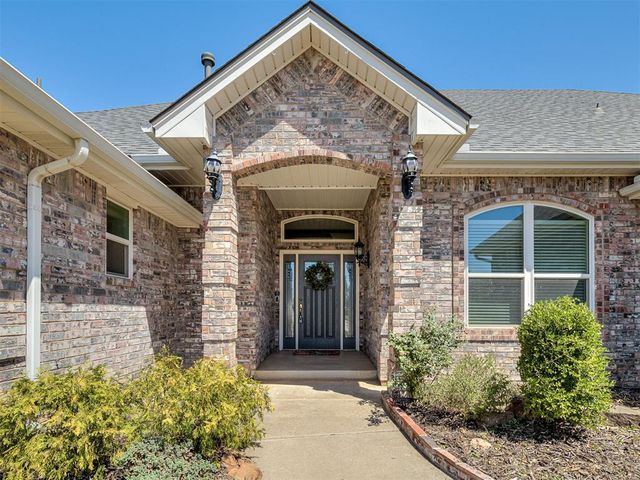 10125 Millspaugh Way, Yukon, OK 73099