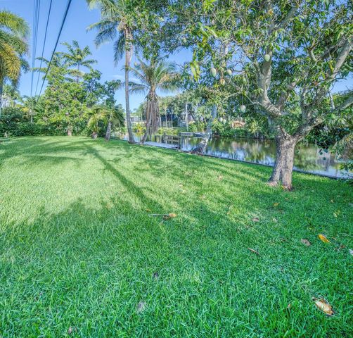 1870 Mediterranean Road W, Lake Clarke Shores, FL 33406