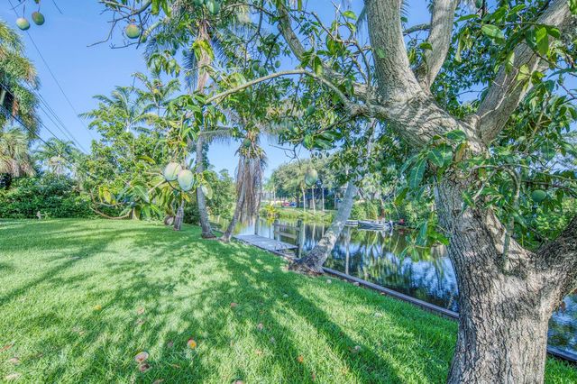 1870 Mediterranean Road W, Lake Clarke Shores, FL 33406