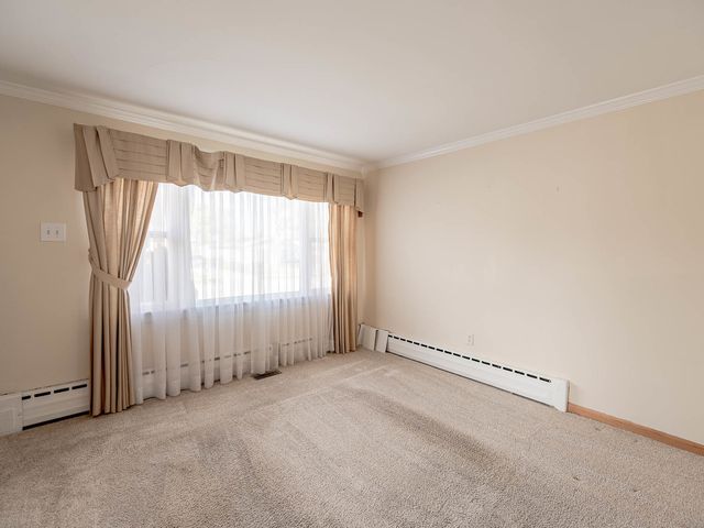 5831 W 89th Street, Oak Lawn, IL 60453