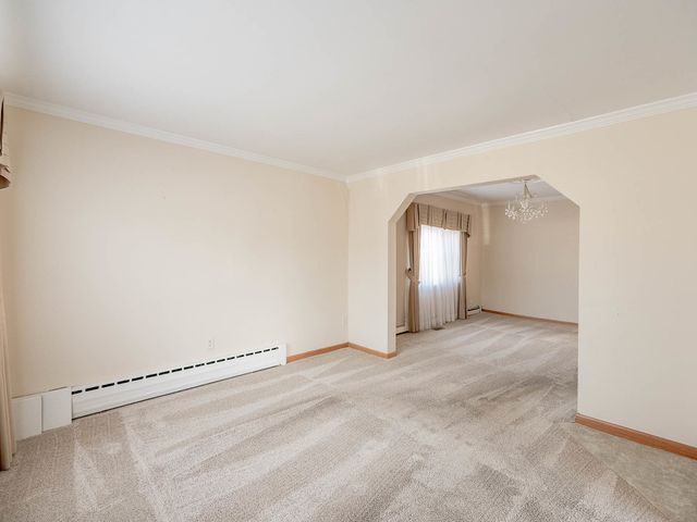 5831 W 89th Street, Oak Lawn, IL 60453