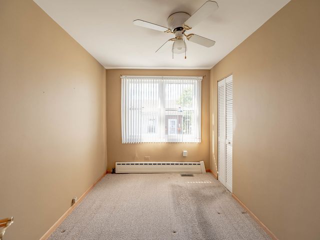 5831 W 89th Street, Oak Lawn, IL 60453