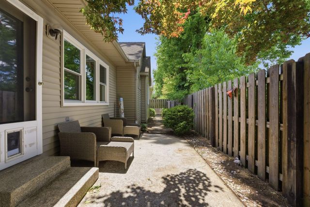 2917 Tabor Oaks Lane, Lexington, KY 40502
