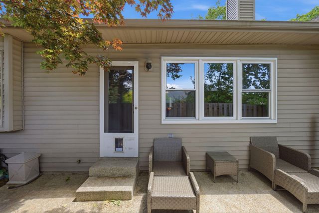 2917 Tabor Oaks Lane, Lexington, KY 40502