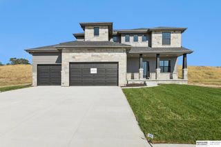 18512 Sycamore Drive, Gretna, NE 68028