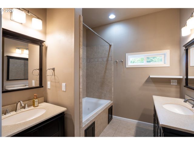 89827 FIR BUTTE Rd, Eugene, OR 97402