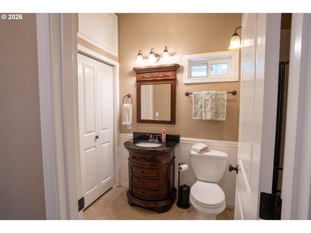 89827 FIR BUTTE Rd, Eugene, OR 97402