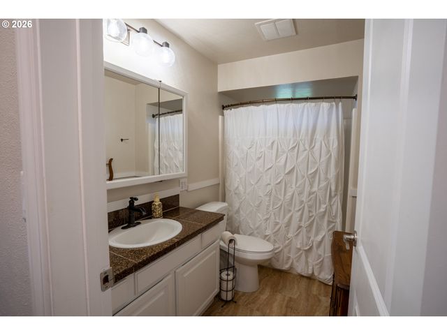 89827 FIR BUTTE Rd, Eugene, OR 97402