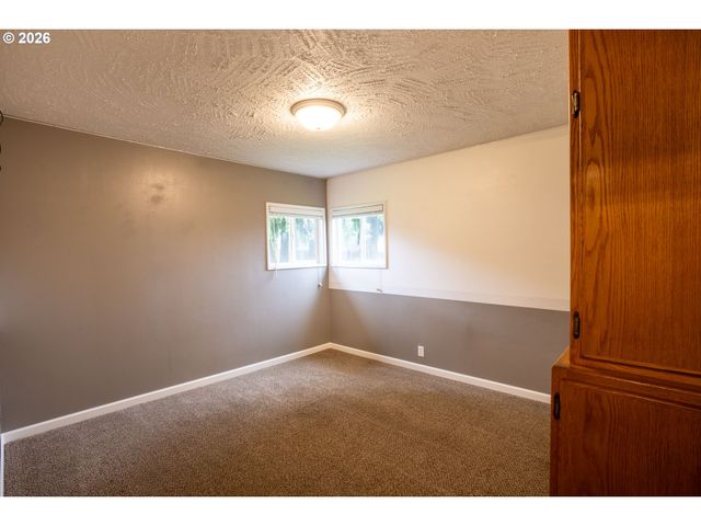 89827 FIR BUTTE Rd, Eugene, OR 97402