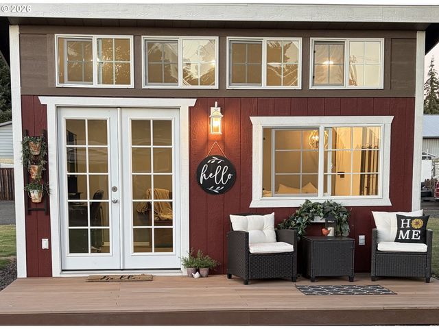 89827 FIR BUTTE Rd, Eugene, OR 97402