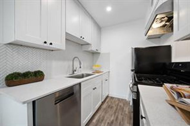 5911 Sheridan Ave LN C202, Austin, TX 78723