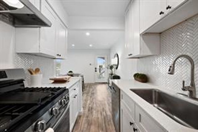 5911 Sheridan Ave LN C202, Austin, TX 78723
