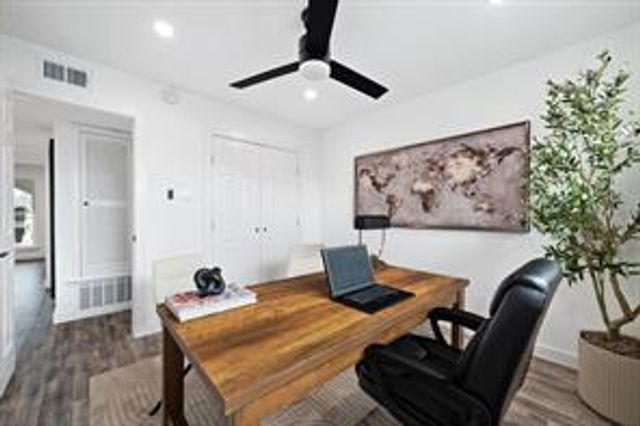 5911 Sheridan Ave LN C202, Austin, TX 78723