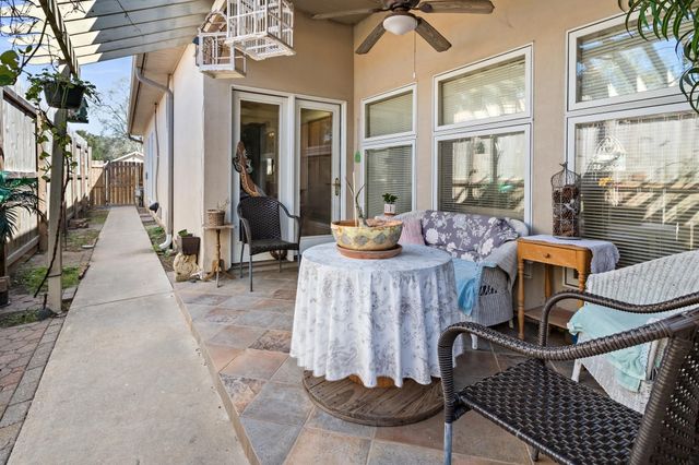 5855 Woodway Dr, Beaumont, TX 77707