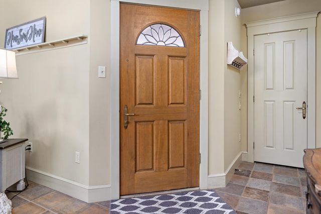 5855 Woodway Dr, Beaumont, TX 77707