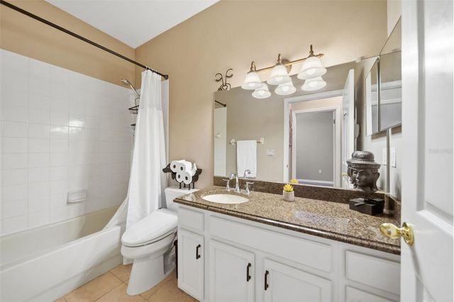 1605 HIDDEN MEADOW COURT, Valrico, FL 33594