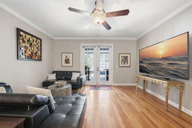 1605 HIDDEN MEADOW COURT, Valrico, FL 33594