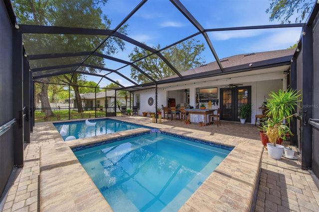 1605 HIDDEN MEADOW COURT, Valrico, FL 33594