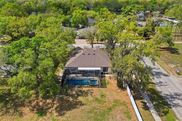 1605 HIDDEN MEADOW COURT, Valrico, FL 33594