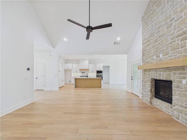 20 Singleton Drive, Bella Vista, AR 72715