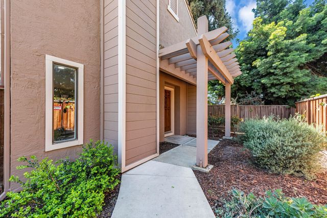 3810 Burton Cmn, Fremont, CA 94536